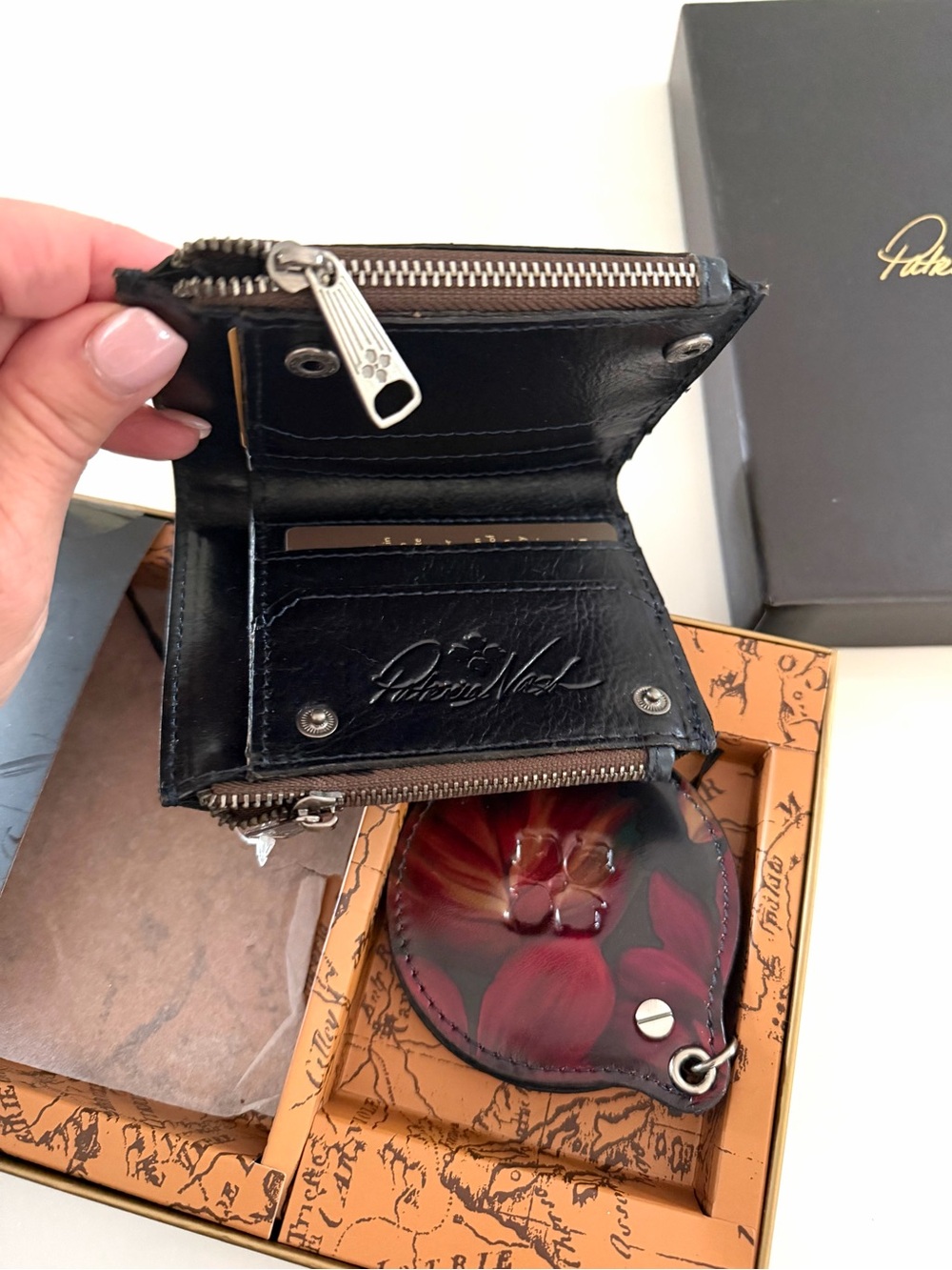 PATRICIA NASH•floral leather wallet & keyring box gift set NWT - Picture 4 of 6